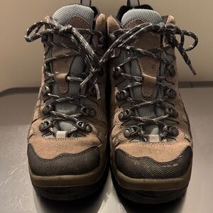 L.L. Bean Women's Gray and Blue Winter Boots Gore-Tex 7W